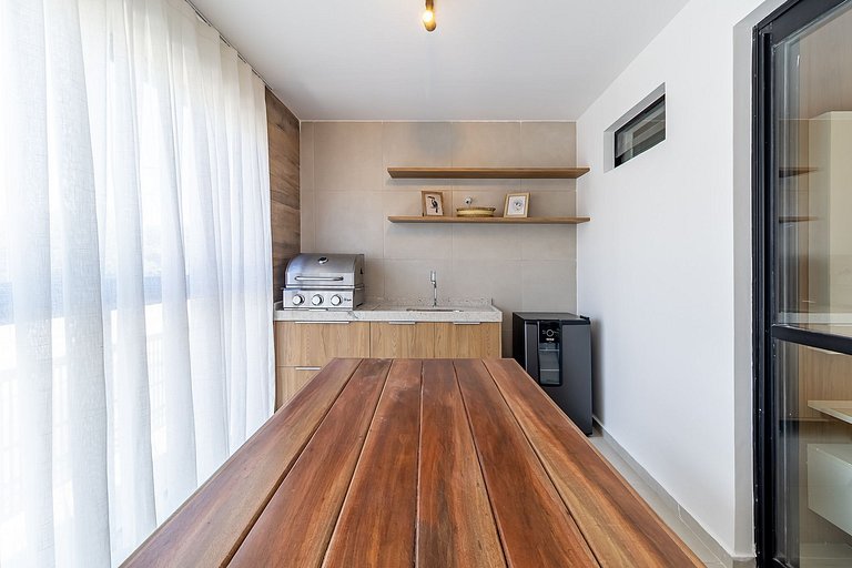 Apartment Near the Beach | Gourmet Balcony | Air-Conditioned