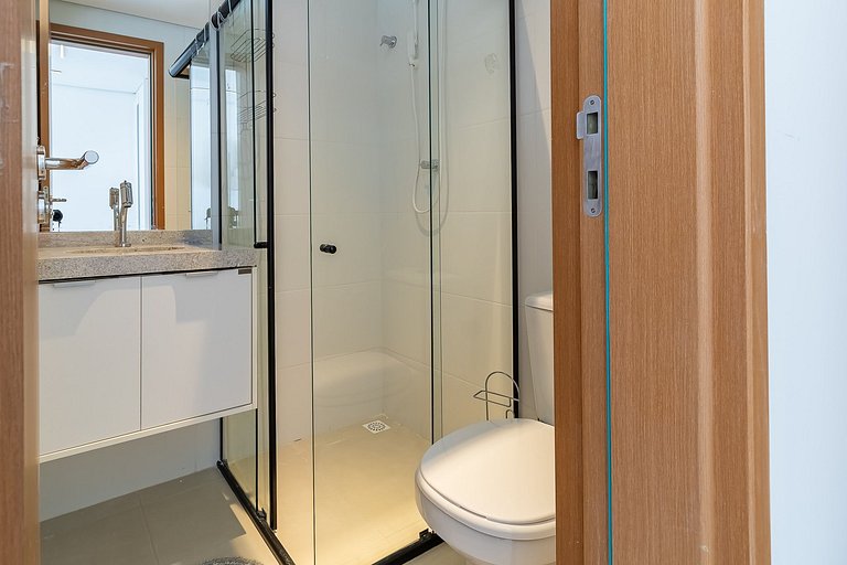 4-Suite Apartment | Spacious | Gourmet Balcony | San Martin