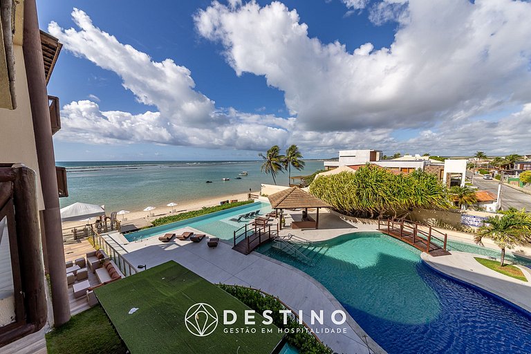 Pé na Areia, Vista Mar e Piscina Infinita em Barra | Destino