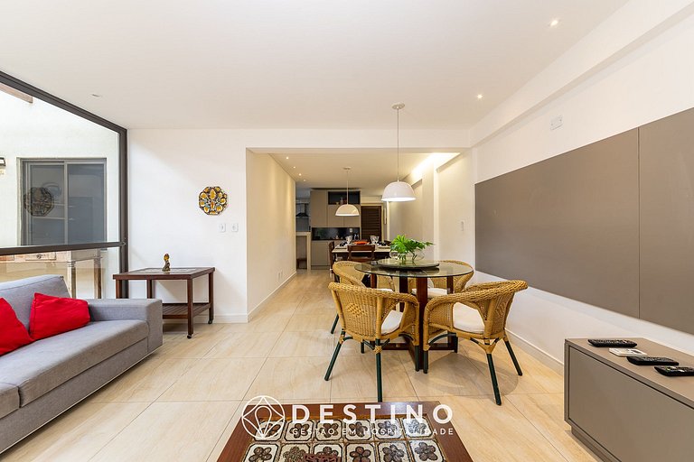 Ground Floor Apartment | 4 Bedrooms | Up to 12 Guests | Barr