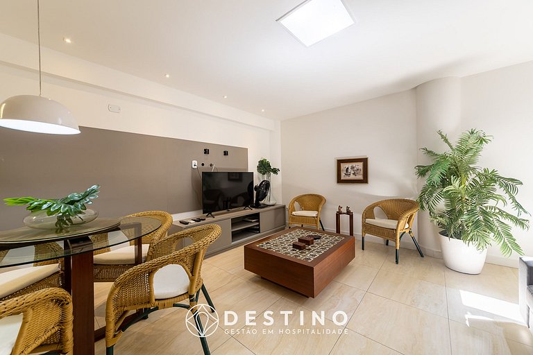 Ground Floor Apartment | 4 Bedrooms | Up to 12 Guests | Barr