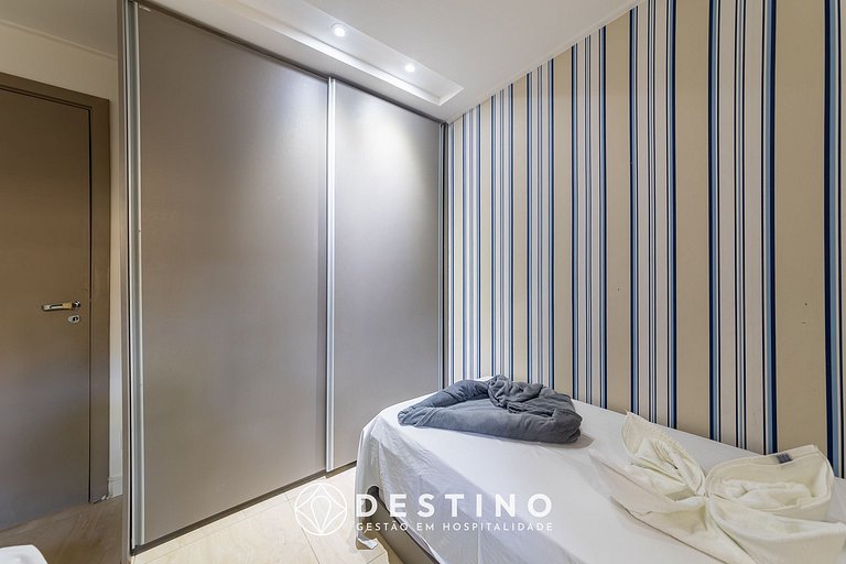 Ground Floor Apartment | 4 Bedrooms | Up to 12 Guests | Barr