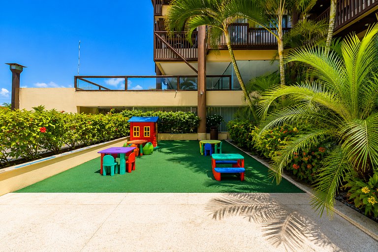 Beachfront Apartment with Resort Amenities, Barra Bali | Des