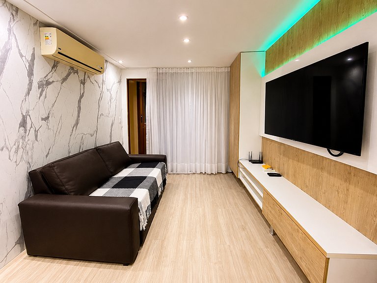 Apartamento frente al mar, piscina infinita, jacuzzi en BSM