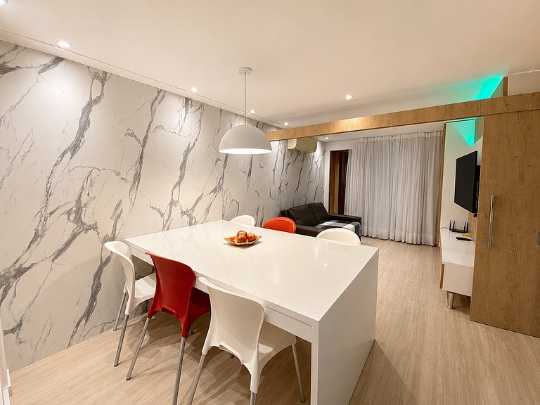 Apartamento Pé na Areia no Barra Bali | 2 Quartos | Condomin