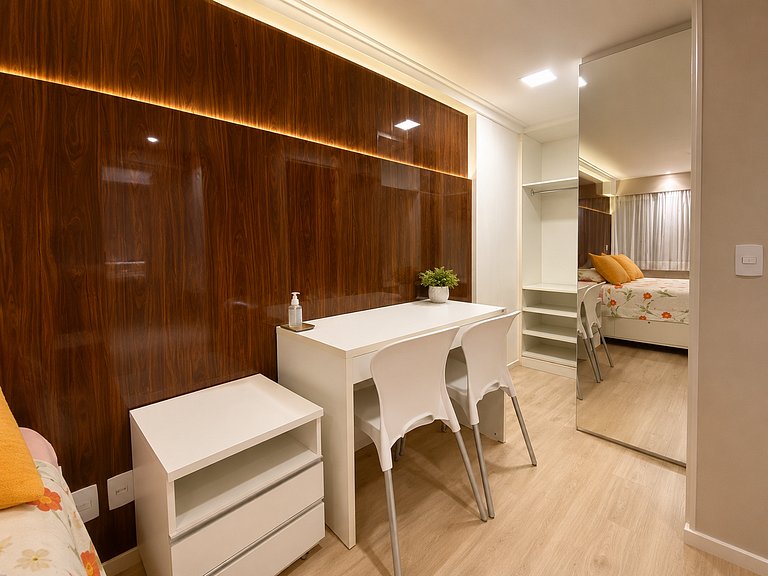 Apartamento frente al mar, piscina infinita, jacuzzi en BSM